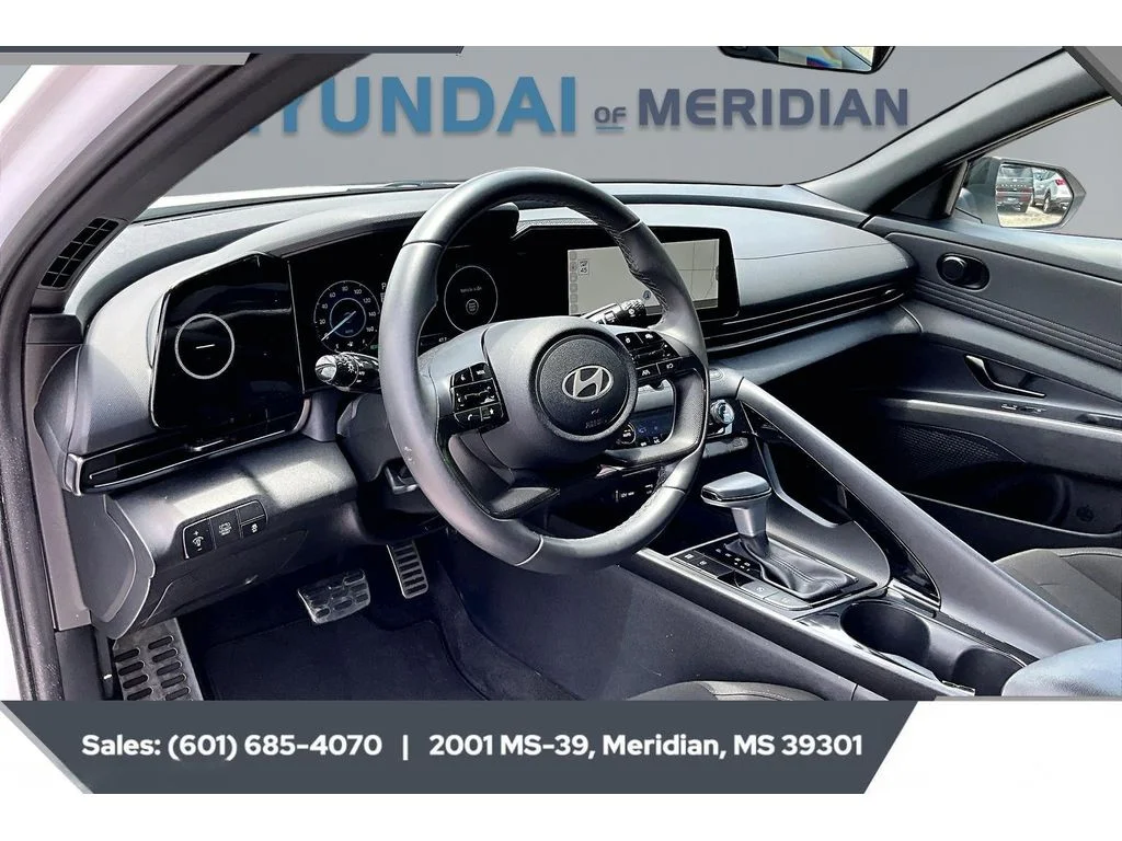 Used 2025 SERENITY WHITE Hyundai SEL Sport image 12
