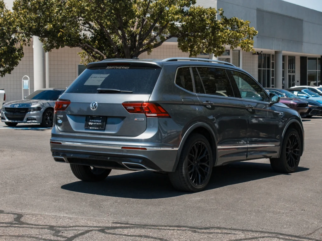 Used 2021 Platinum Gray Metallic Volkswagen SEL Premium R-Line image 6