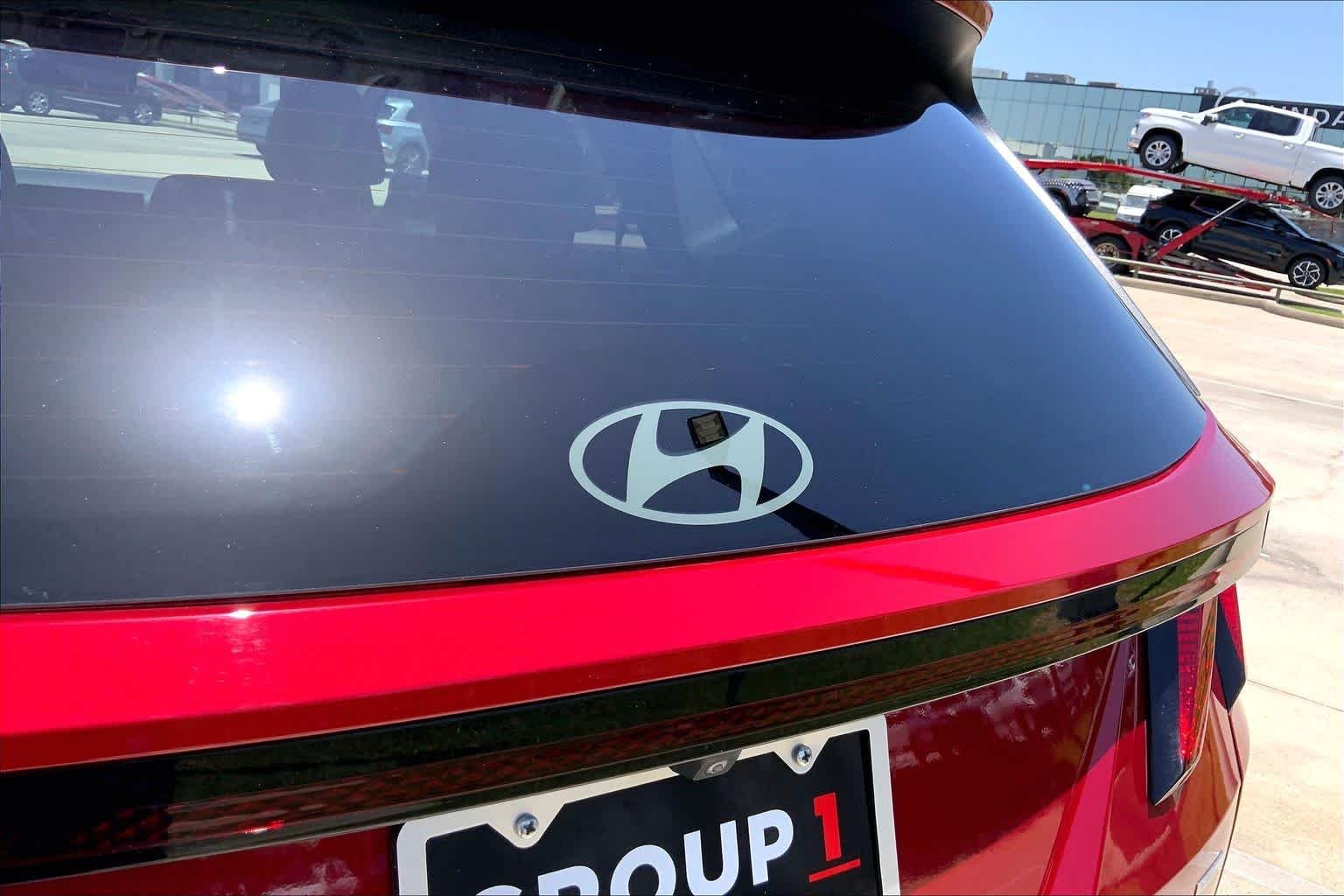 Used 2025 Ultimate Red Hyundai SEL image 30