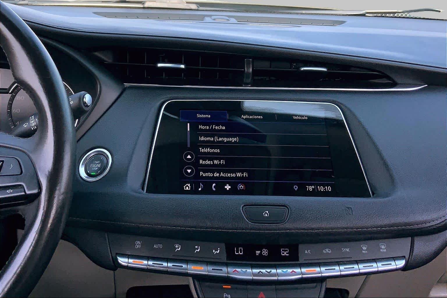 Used 2019 Crystal White Tricoat Cadillac FWD Luxury image 12