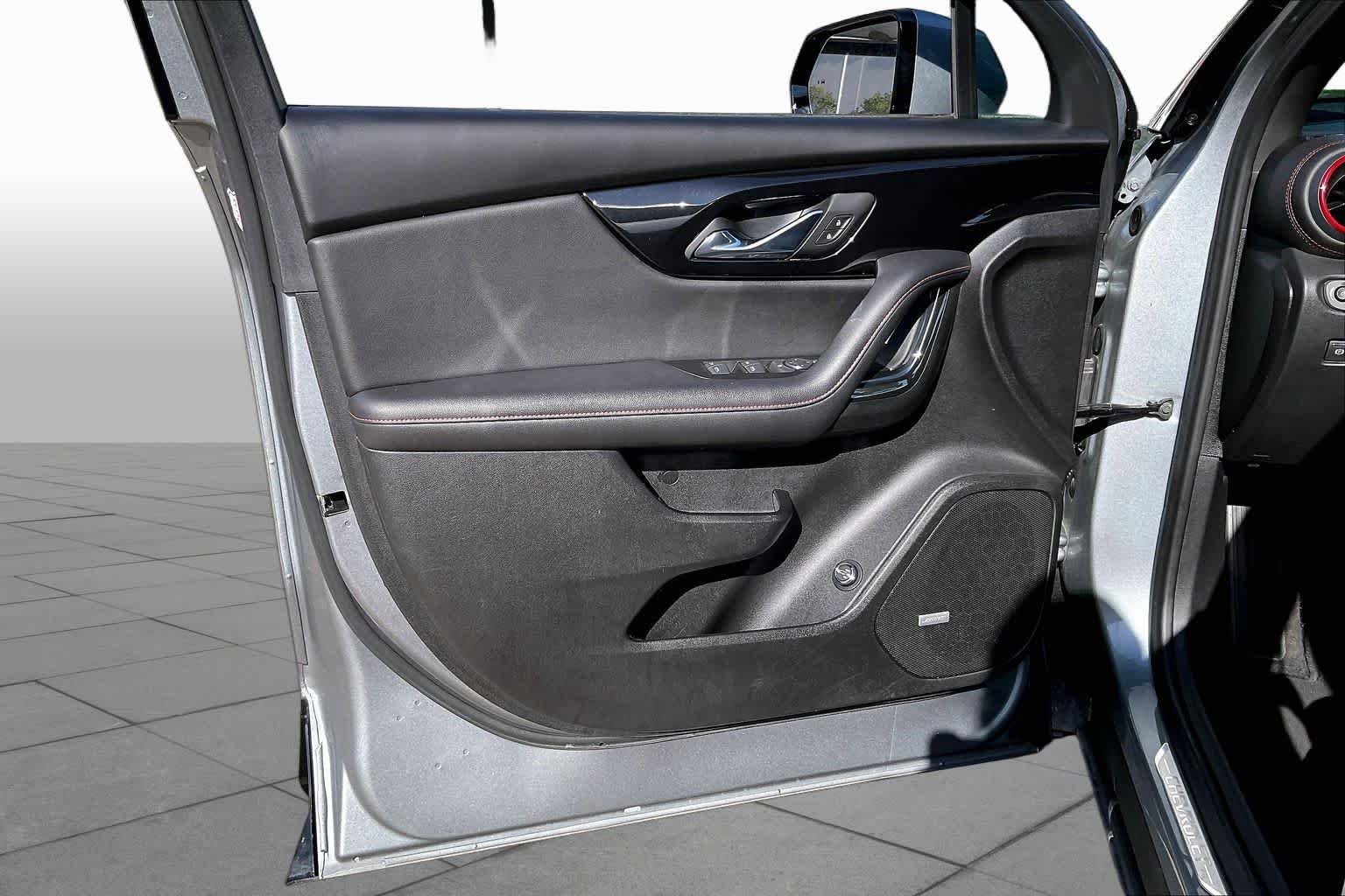 Used 2025 Sterling Gray Metallic Chevrolet RS image 21