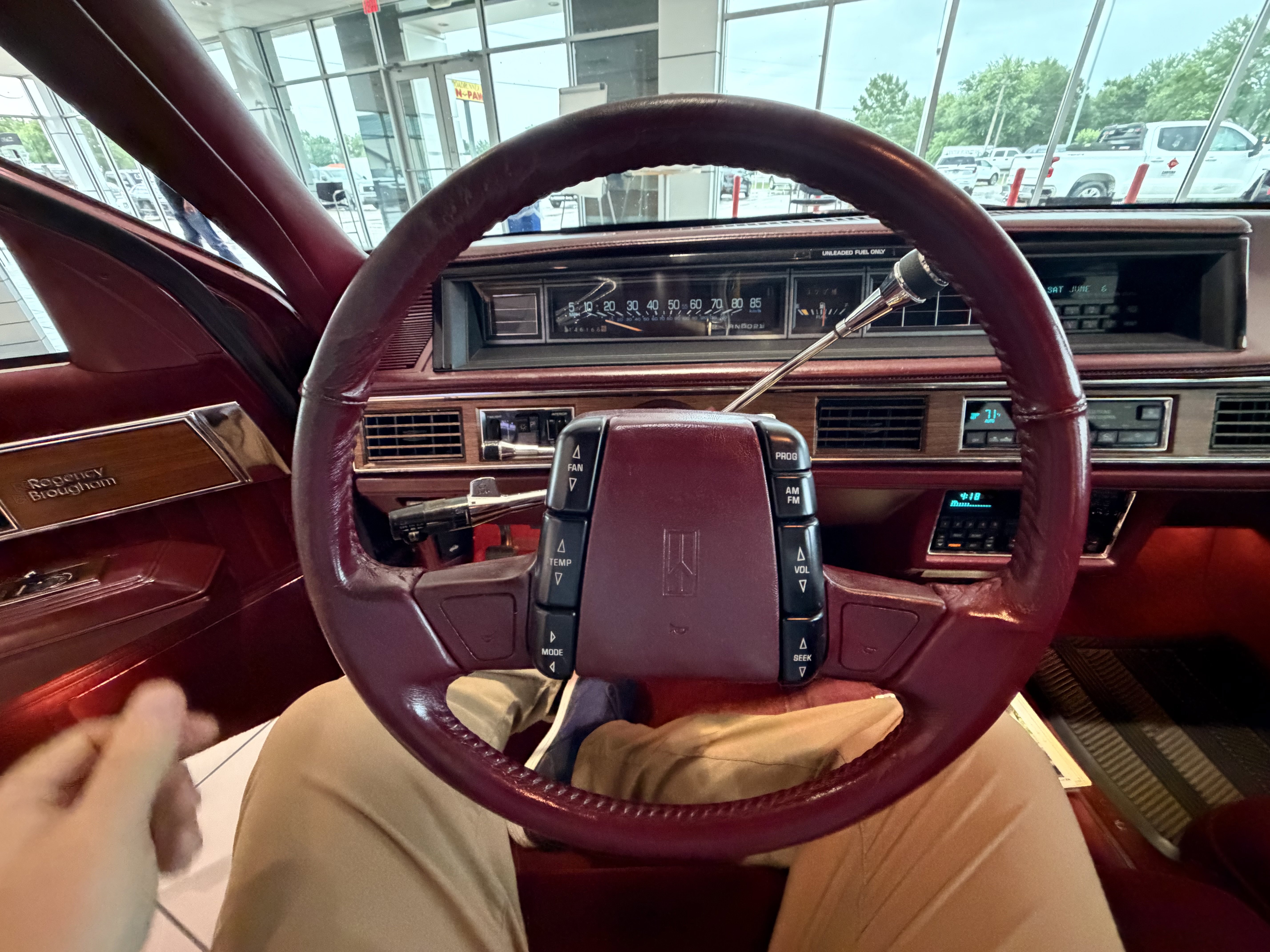 Used 1989 Burgandy Oldsmobile Regency Brougham image 15