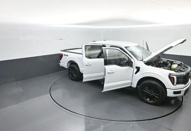 New 2026 Oxford White Ford Lariat® image 39