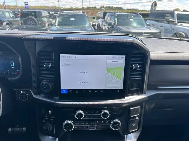 New 2026 Star White Metallic Tri-Coat Ford Platinum® image 17