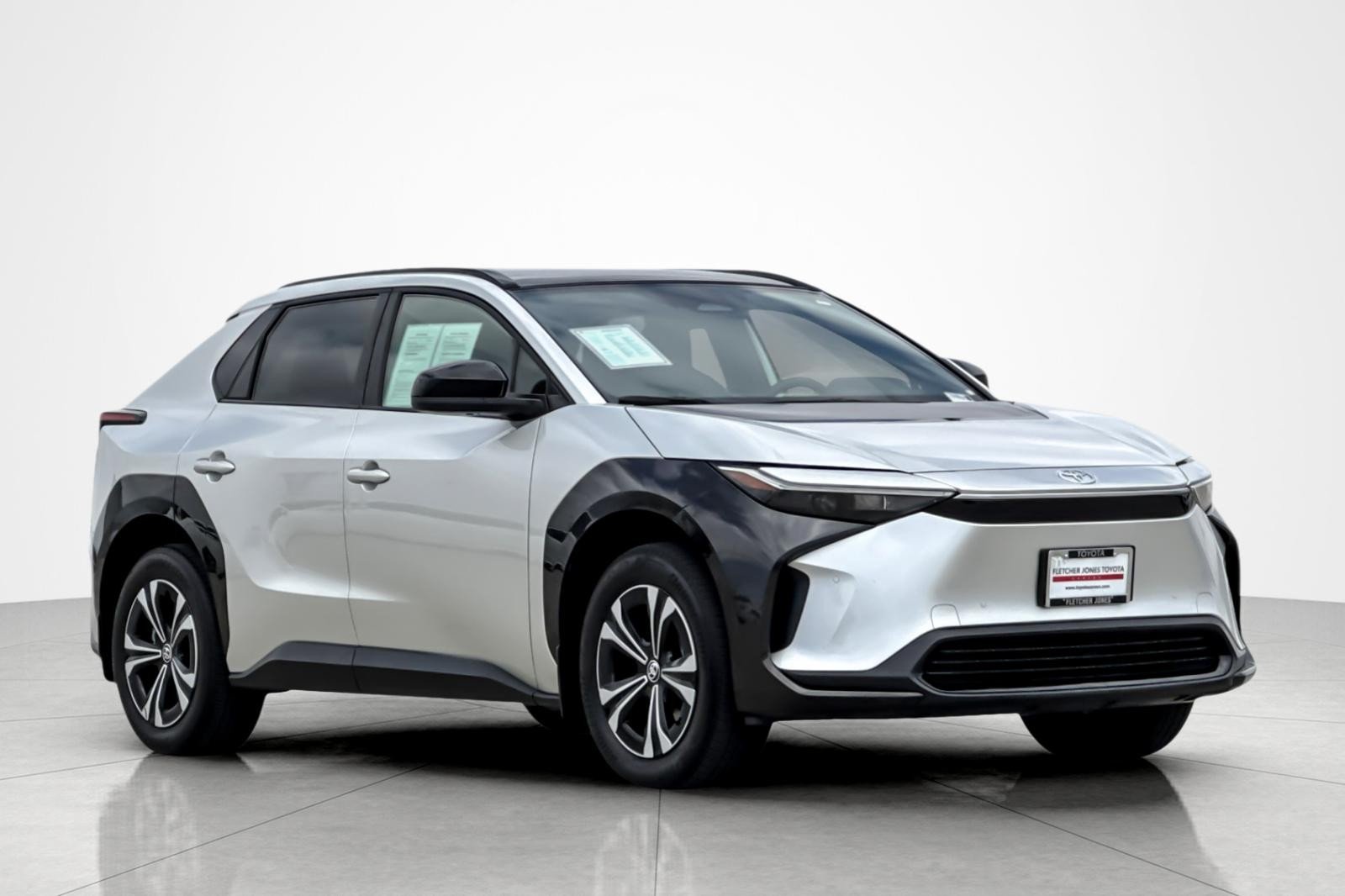 Used 2024 SILVER METALLIC Toyota XLE image 7