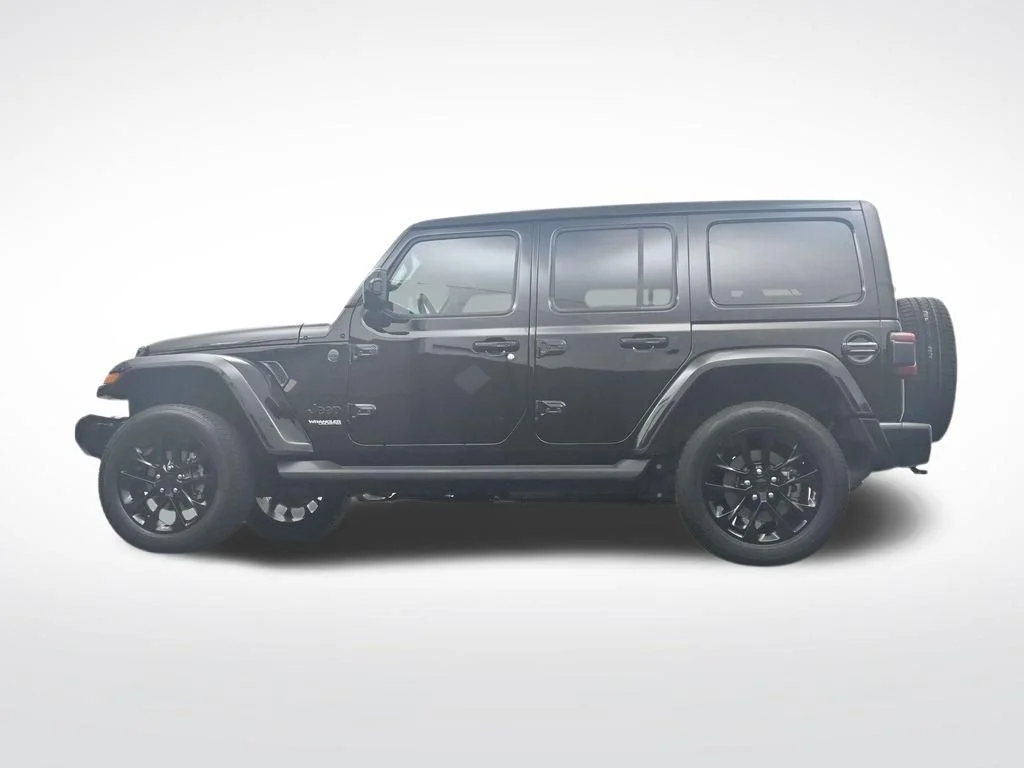Used 2021 Black Jeep Unlimited Sahara High Altitude image 37