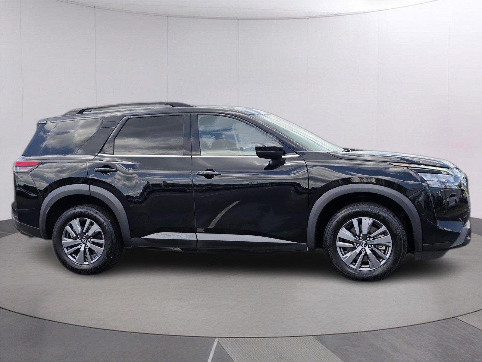 Used 2025 Super Black Nissan SV image 6