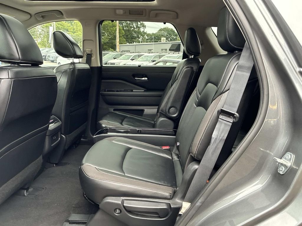 Used 2024 Gray Nissan SL image 15