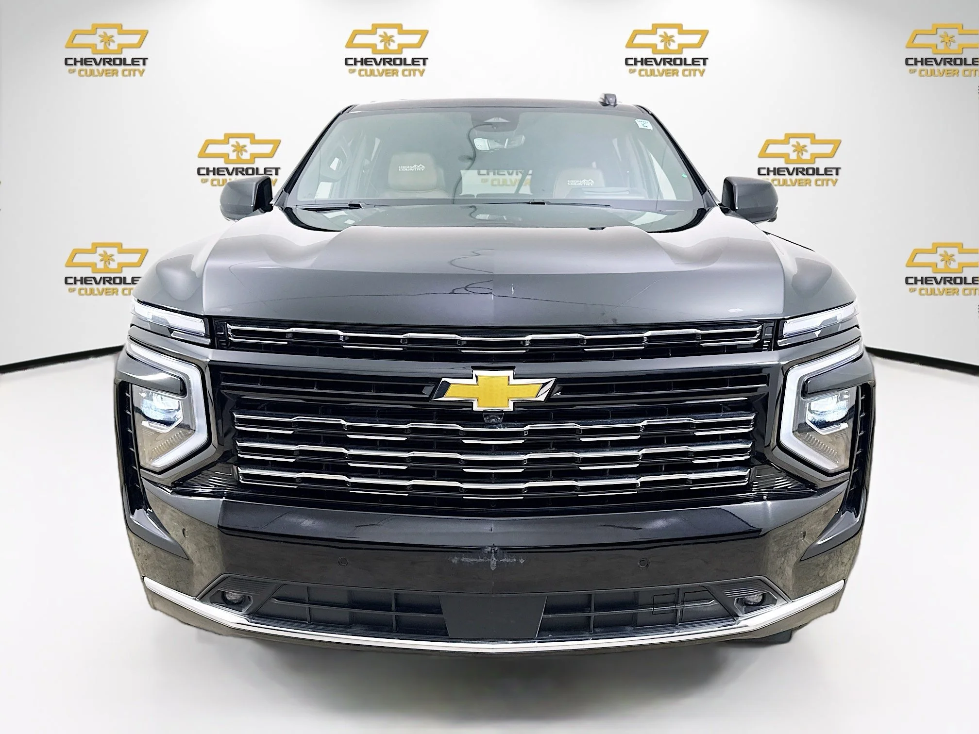 Used 2025 Black Chevrolet High Country image 2