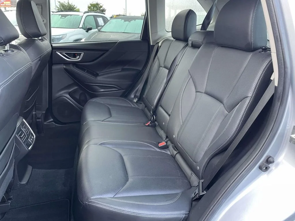 Used 2020 Ice Silver Metallic Subaru Limited image 3