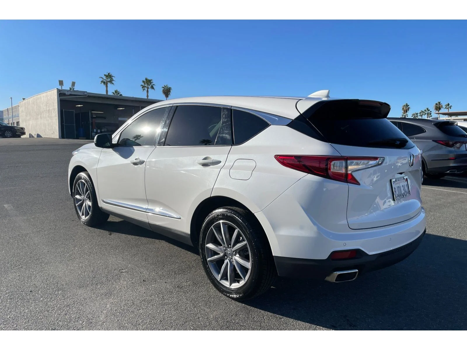 Used 2023 Platinum White Pearl Acura w/Technology Package image 3