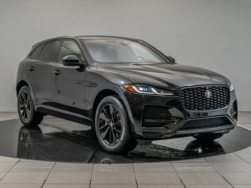 Used 2021 Santorini Black Metallic Jaguar P250 S image 3