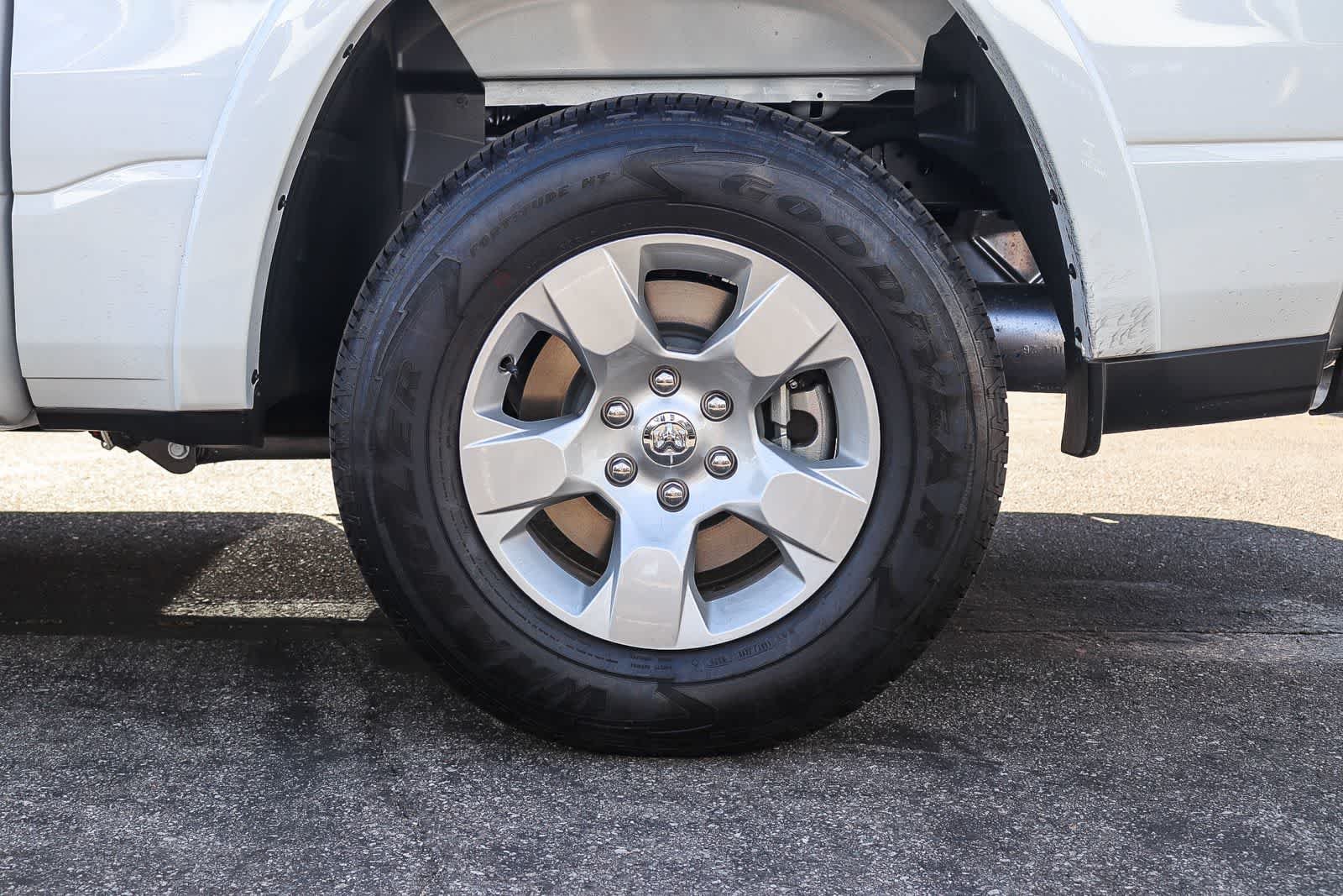 New 2026 Bright White Clear-Coat Exterior Paint RAM Big Horn image 11