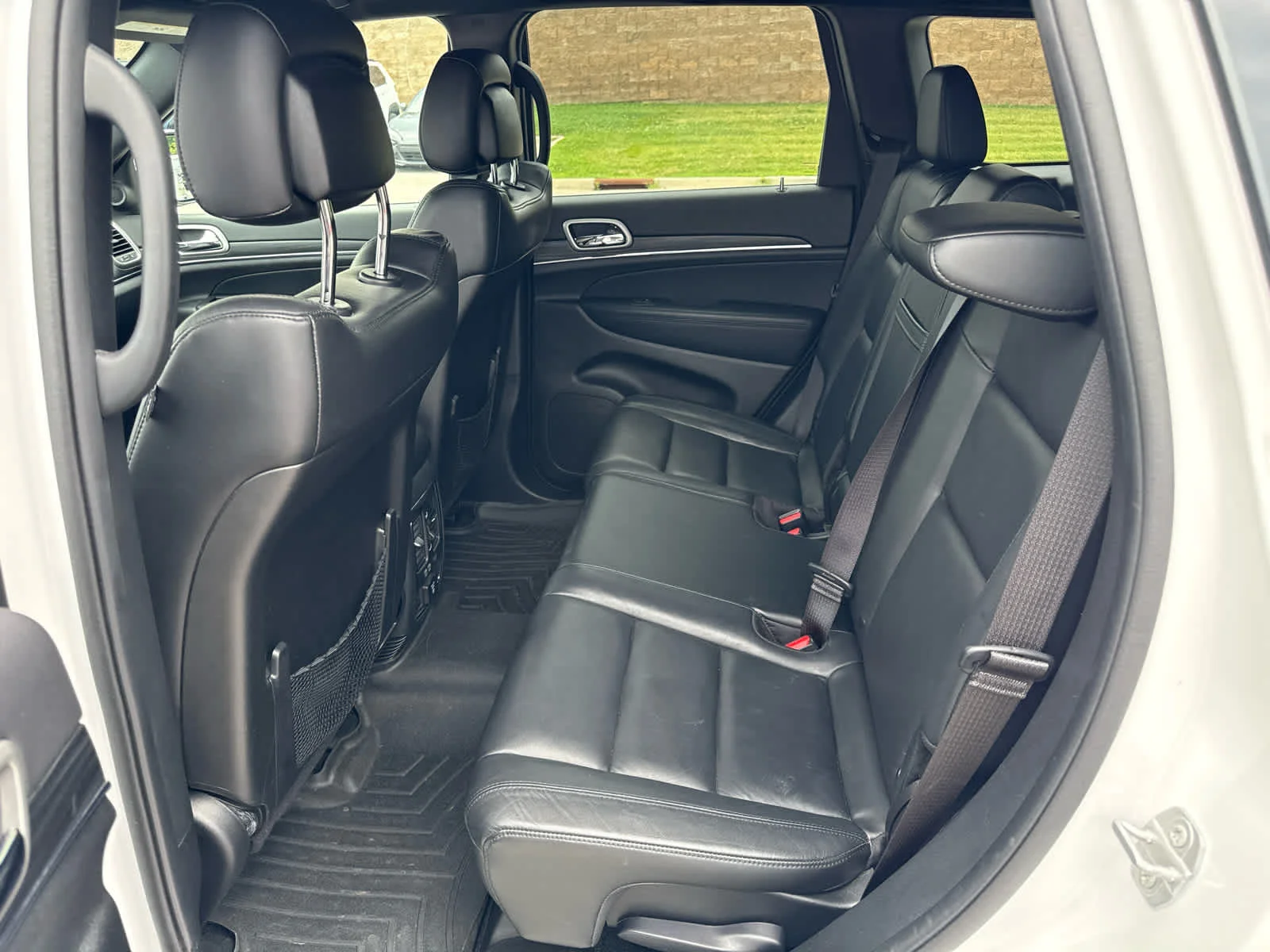 Used 2021 Bright White Clearcoat Jeep Limited image 10