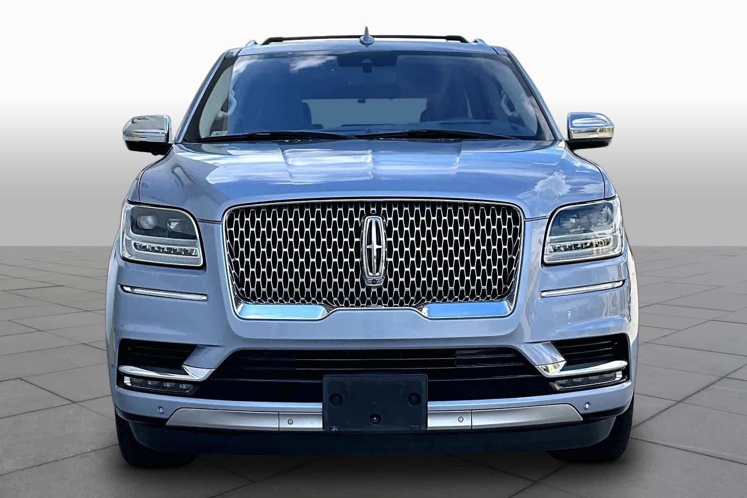 Used 2018 Chroma Crystal Blue Lincoln Black Label image 4