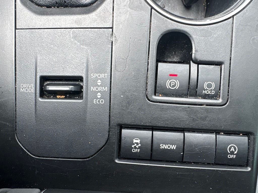 Used 2021  Toyota XLE image 23