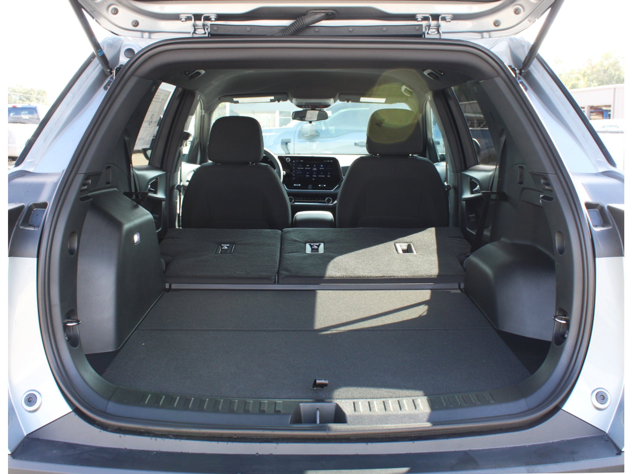 2027 Chevrolet Equinox LT - Photo 17