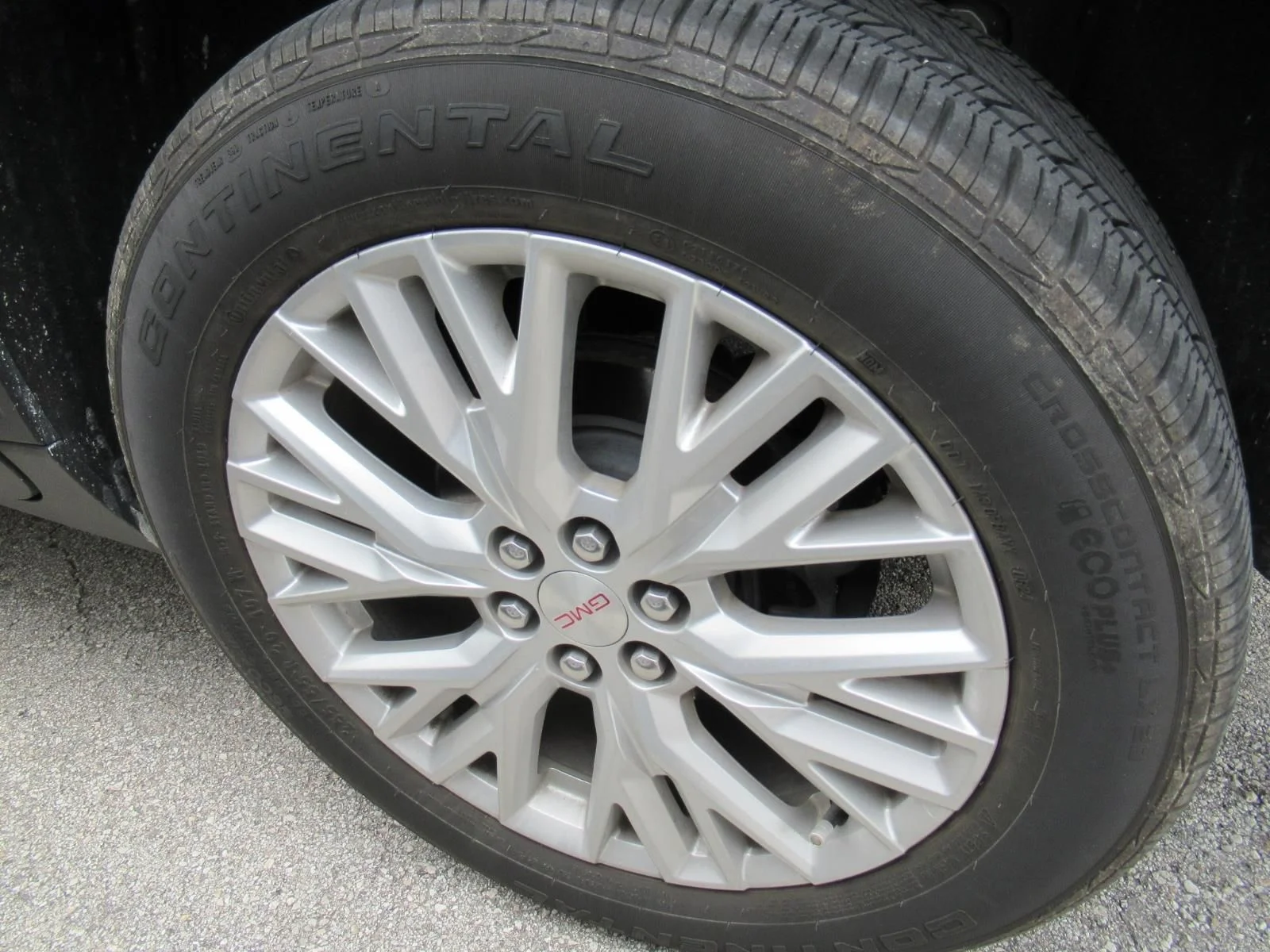 Used 2024  GMC Elevation image 5