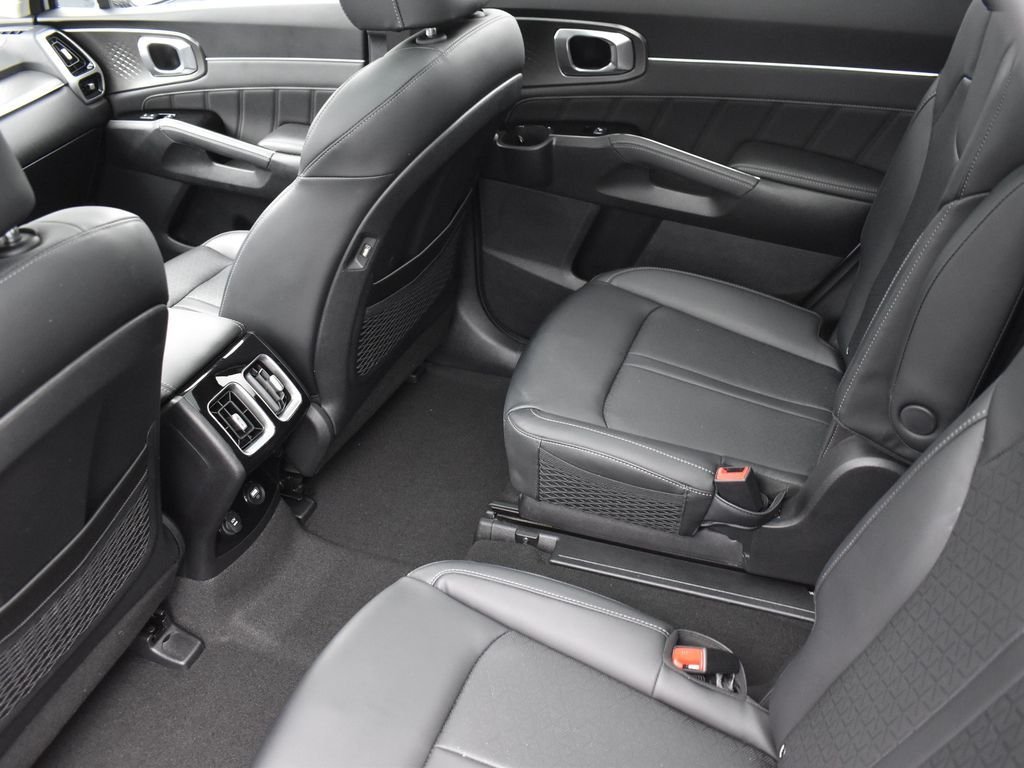 2022 KIA SORENTO - Image 23
