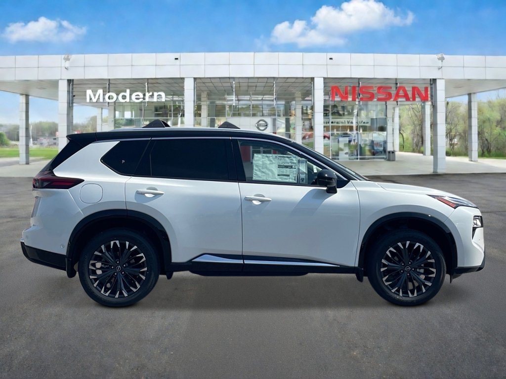 New 2026 Everest White Pearl TriCoat / Super Black Two-tone Nissan Platinum image 6