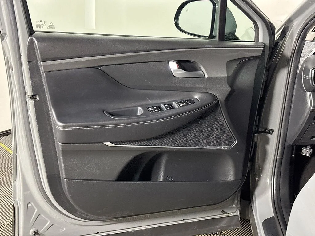 Used 2023 Gray Hyundai SEL image 10