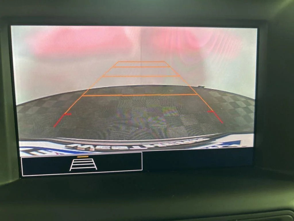 Used 2023 Sterling Metallic GMC SLE image 3