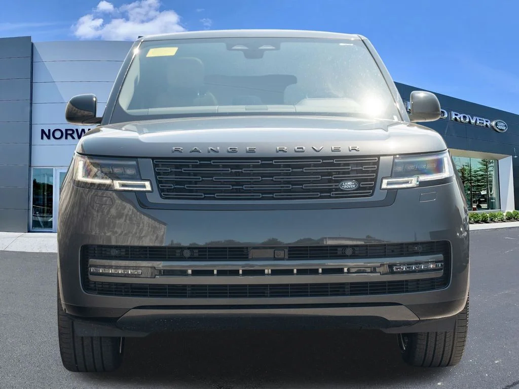 New 2026 Gray Land Rover SE image 2