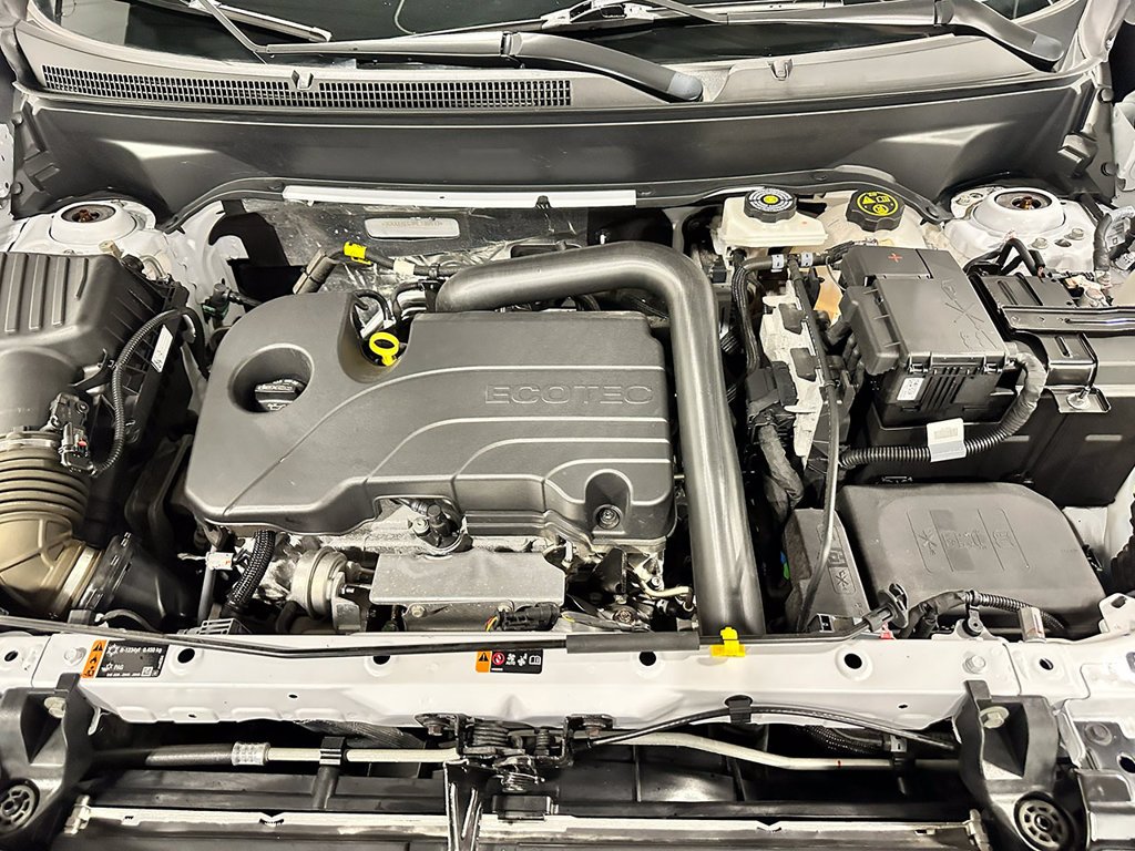 Used 2024 White Chevrolet Premier image 38