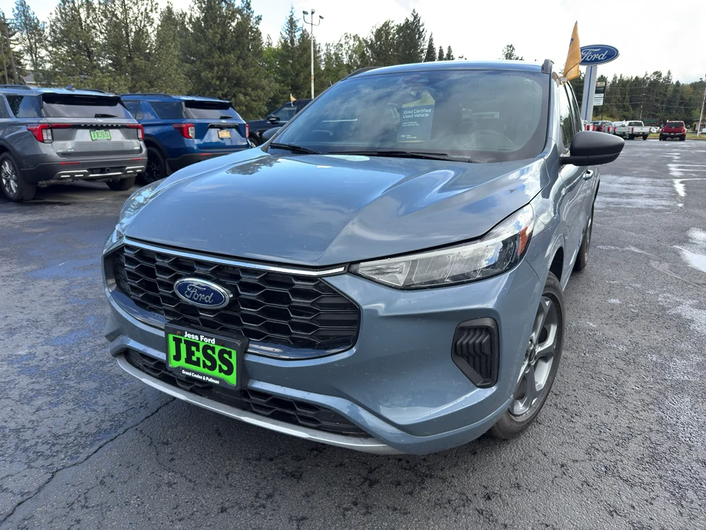 2023 Ford Escape ST-Line AWD's photo
