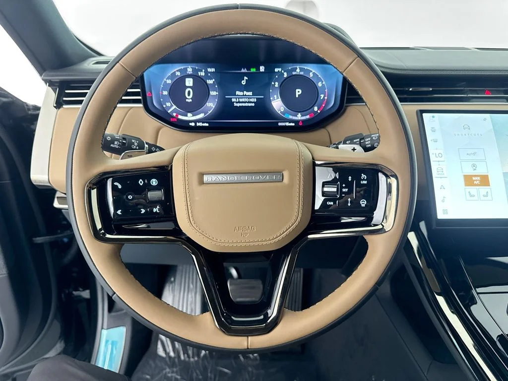 New 2026 Santorini Black Land Rover Dynamic SE image 11