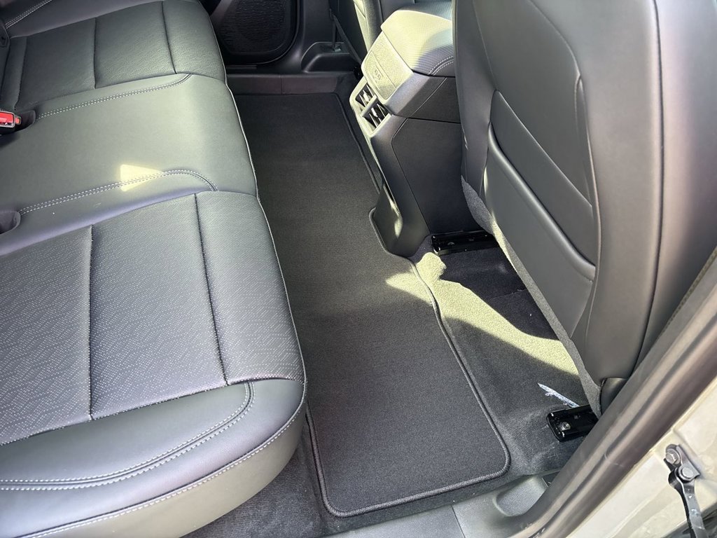 New 2027 Sterling Gray Metallic Chevrolet LT image 36