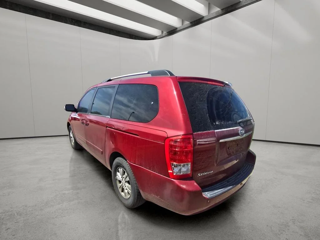 Used 2012 Claret Red Kia LX image 4