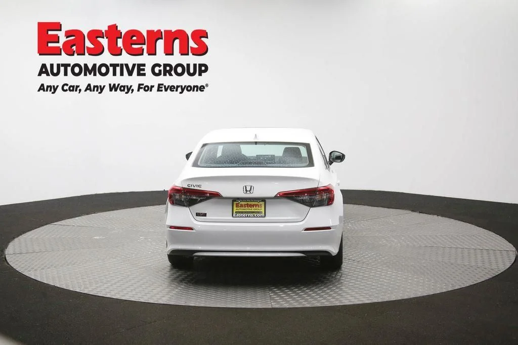 Used 2023 White Honda EX image 38
