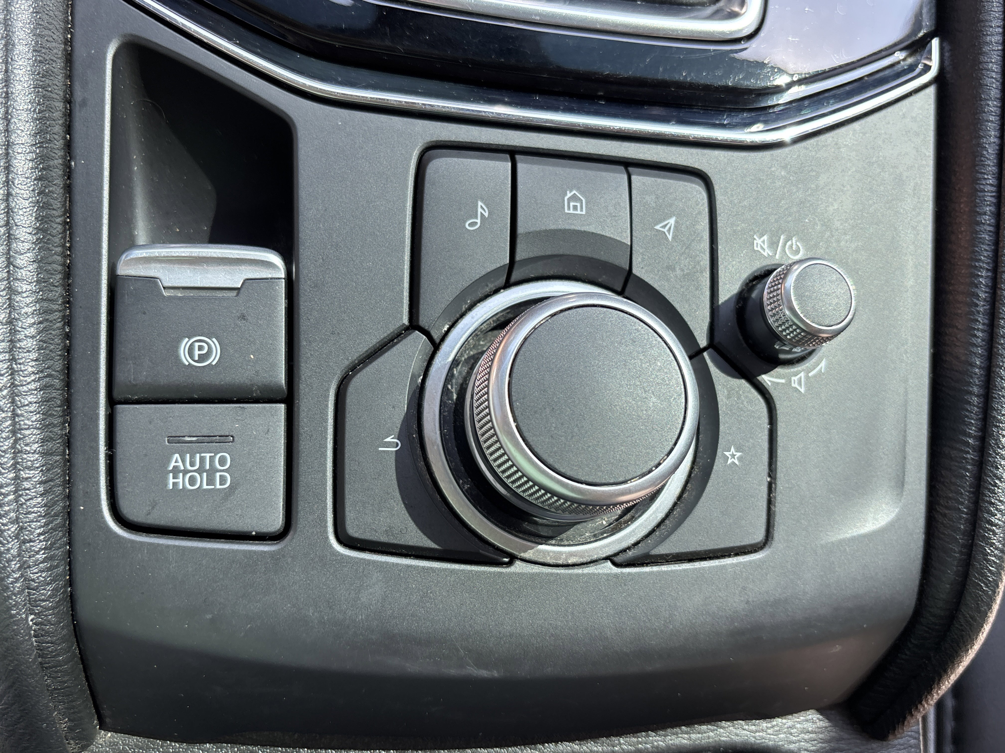 Used 2024 Rhodium White Metallic Mazda 2.5 S Select Package AWD image 36