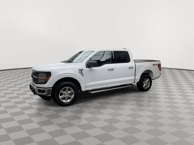 Used 2025 Oxford White Ford XLT image 33