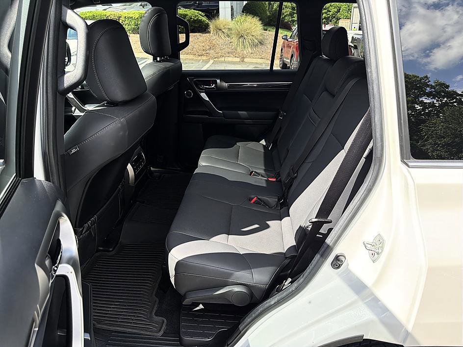 Used 2023 Eminent White Pearl Lexus GX 460 Premium image 22