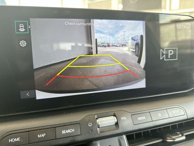 Used 2025 White Kia LXS image 24