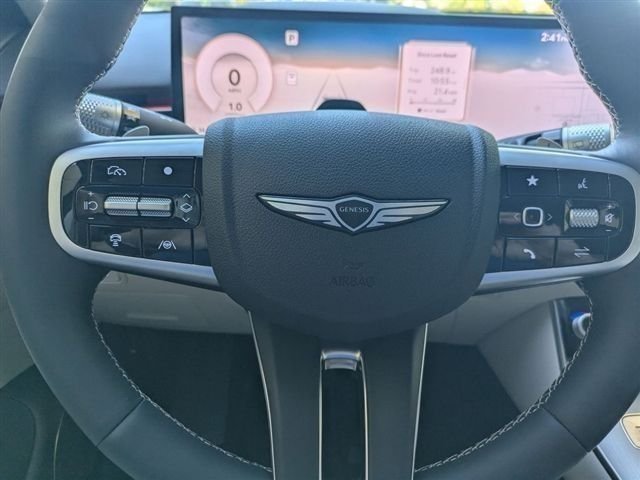 Used 2026 Red Genesis 2.5T Select image 7