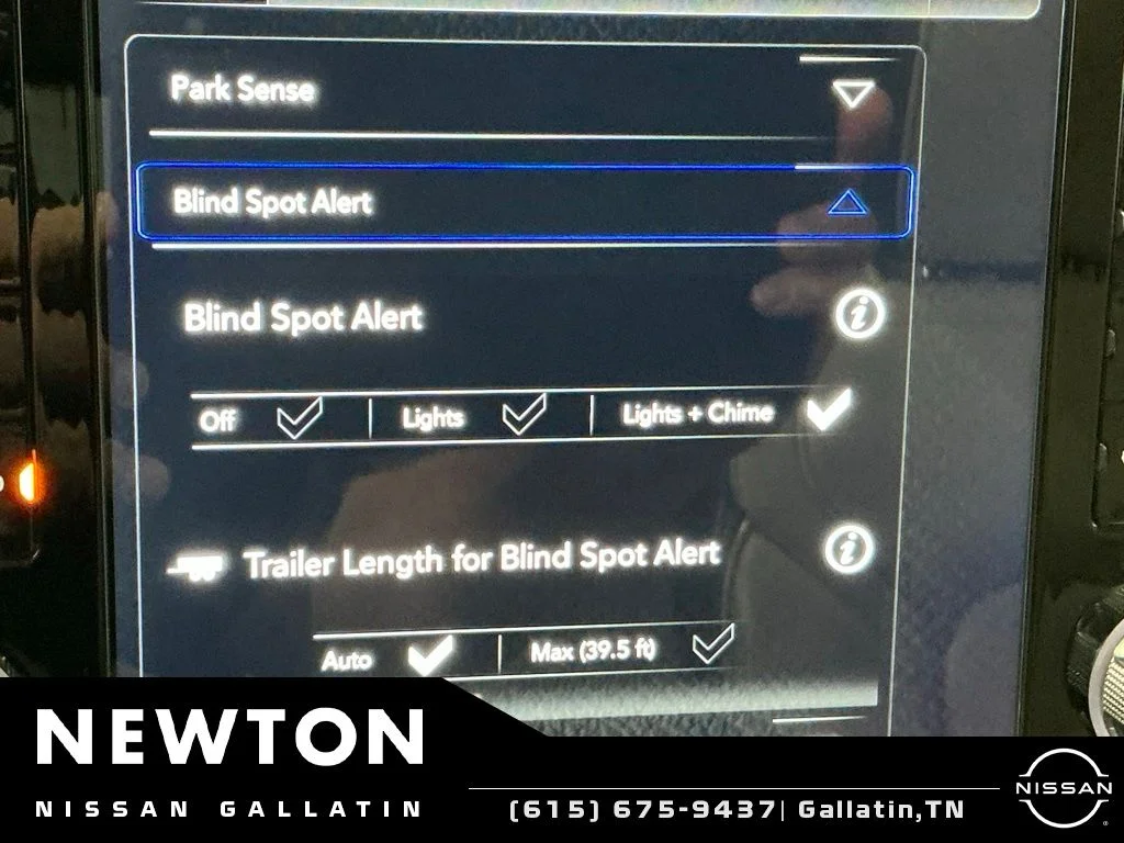 Used 2020 Bright White Clearcoat Ram Limited image 42