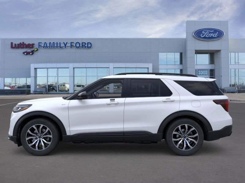 New 2026 Star White Metallic Tri-Coat Ford ST-Line image 34