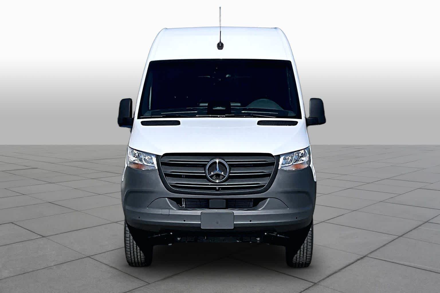 New 2026 Arctic White Mercedes-Benz  image 3
