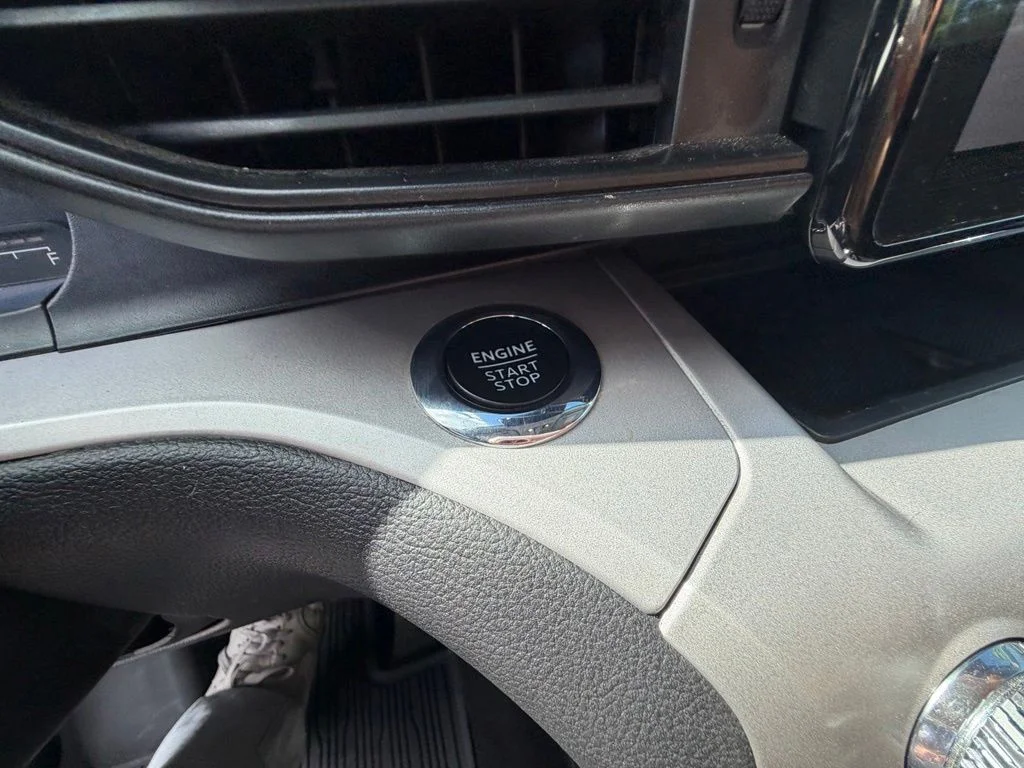Used 2023 Black Ford XLT image 22