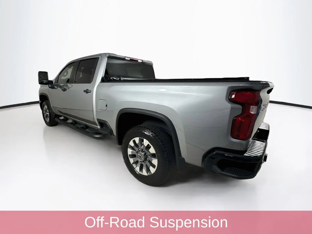 Used 2025 Gray Chevrolet Custom image 5
