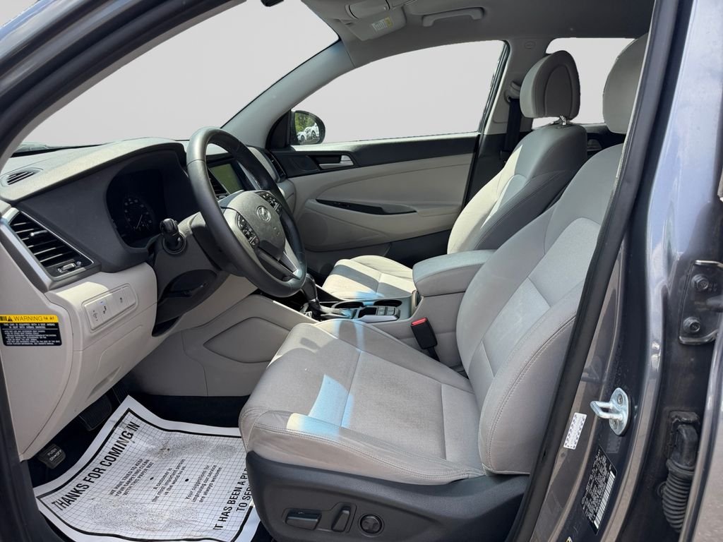 Used 2018 Gray Hyundai Sport image 10