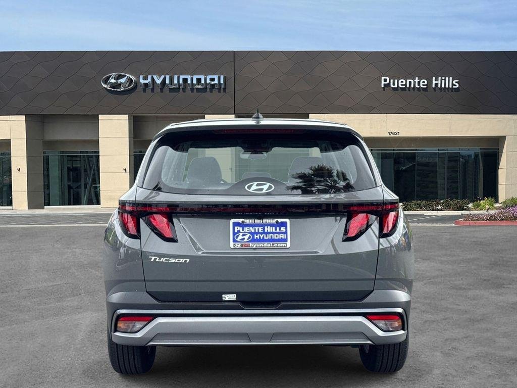 New 2026 Gray Hyundai SE FWD image 5