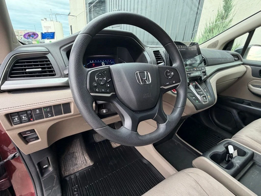 Used 2018 Red Honda EX image 7