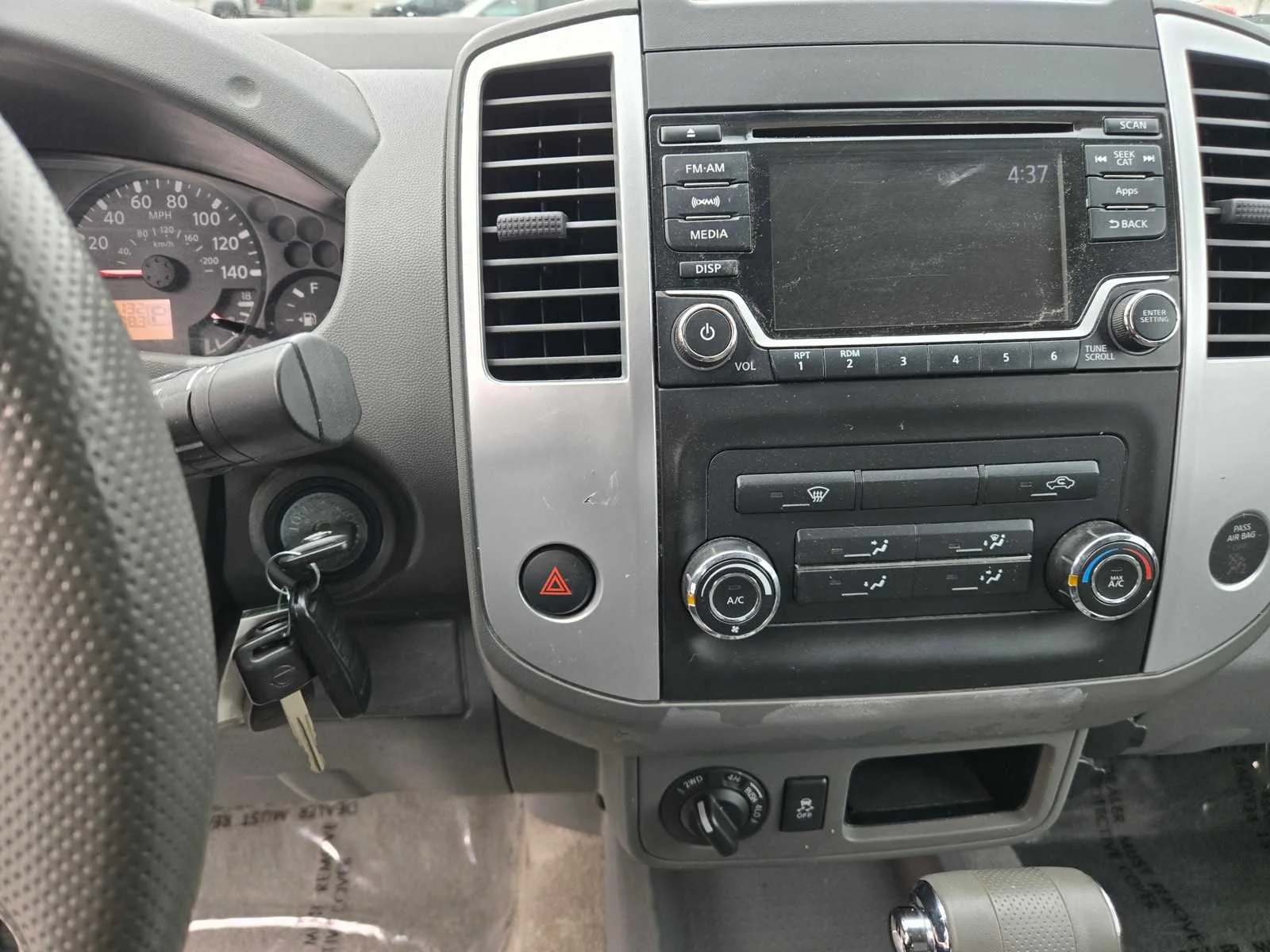 Used 2016  Nissan SV image 13