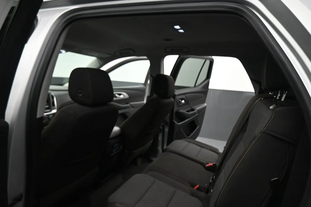 Used 2020 Silver Chevrolet LS image 41