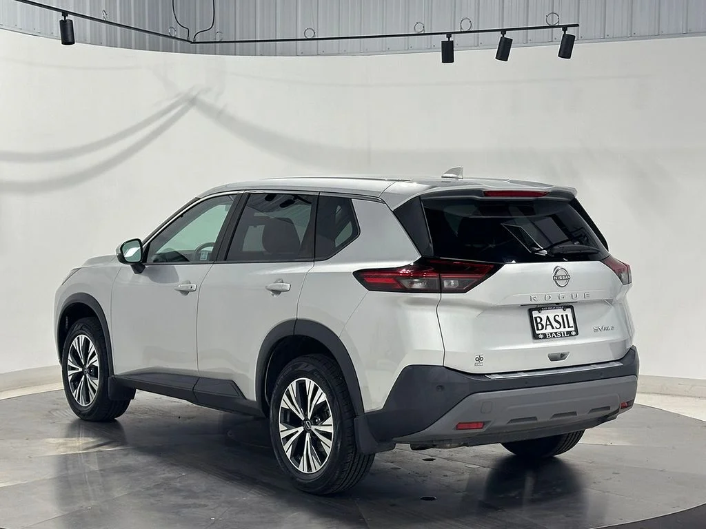 Used 2022 Silver Nissan SV image 13