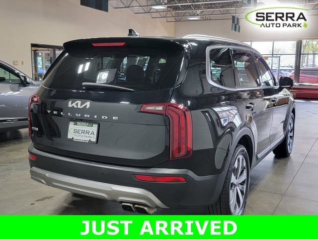 Used 2022 Black Kia S image 5
